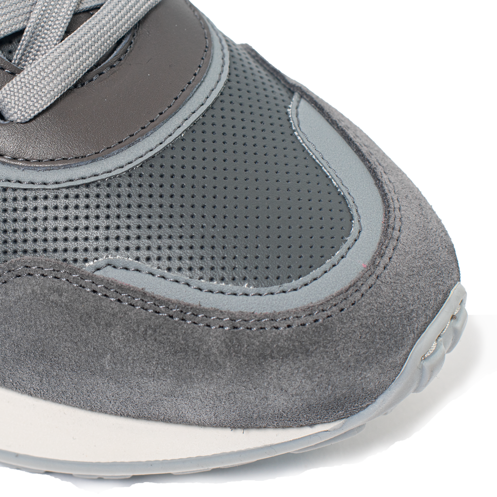 Road Runner Dark Ice Grey - IFY Sports