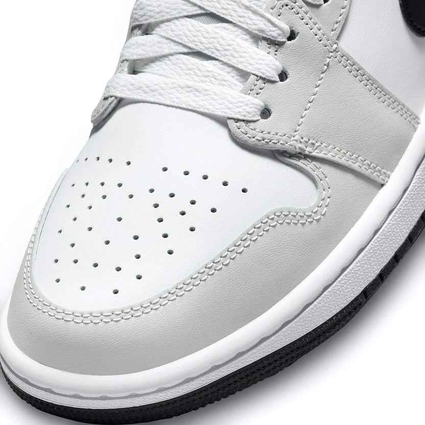 Jordan 1 Mid 'Light Smoke Grey' (W)