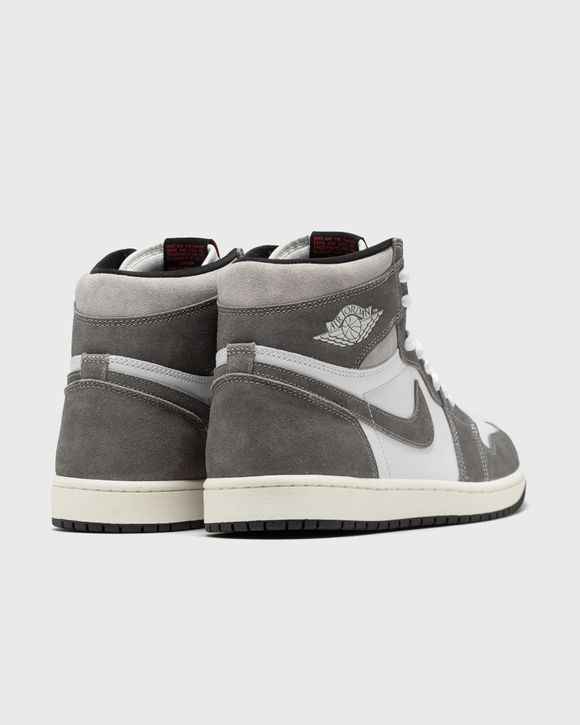 Jordan 1 Retro High OG 'Washed Black'