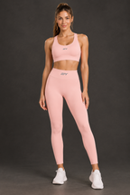 Model, front view, ankle-length leggings 2