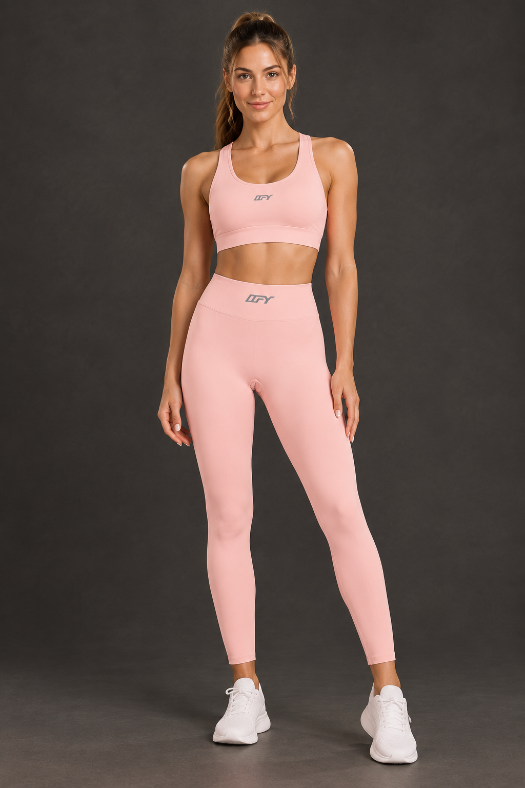 Model, front view, ankle-length leggings 2