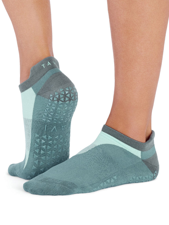 Tavi Savvy Grip Socks for Enhanced Stability and Comfort